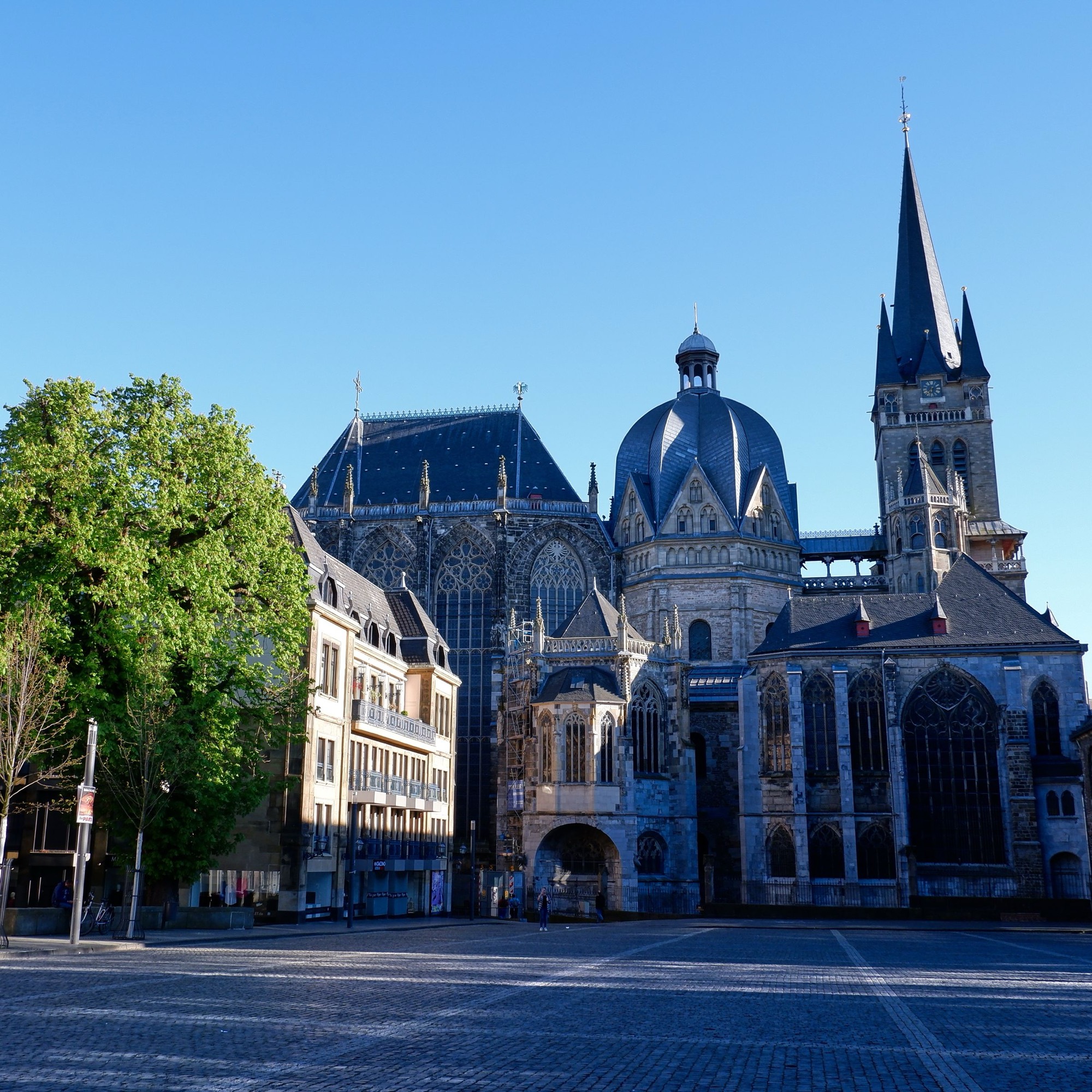 Aachener Dom im Morgenlicht